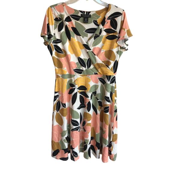 Rachel Zoe Dresses & Skirts - Rachel Zoe Colorful Floral Print Knit Dress with Supplice Neckline size M